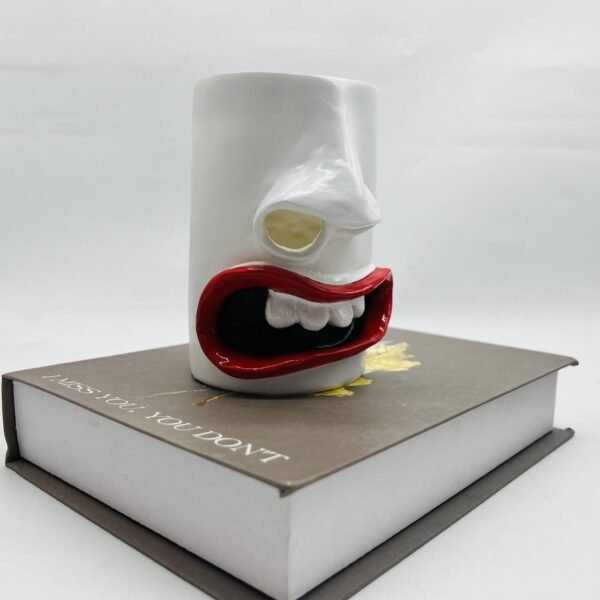 New Arrival: Whimsical Tissue Holder Decor Hilarious Nostril-Shaped Tissue Holder Resin Craft Desktop Ornament